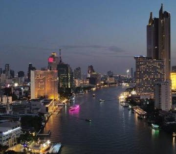 Why Licensed Guides Now Shape Bangkok Programmes
